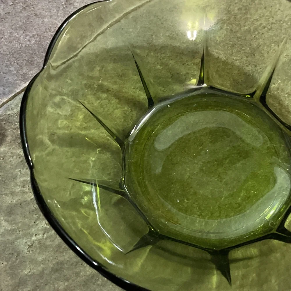 Green Scalloped Glass Serving Bowl